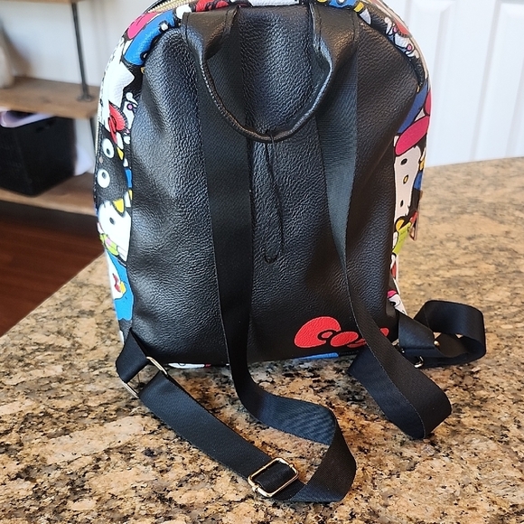 Hello Kitty And Friends Backpack - Picture 3 of 4